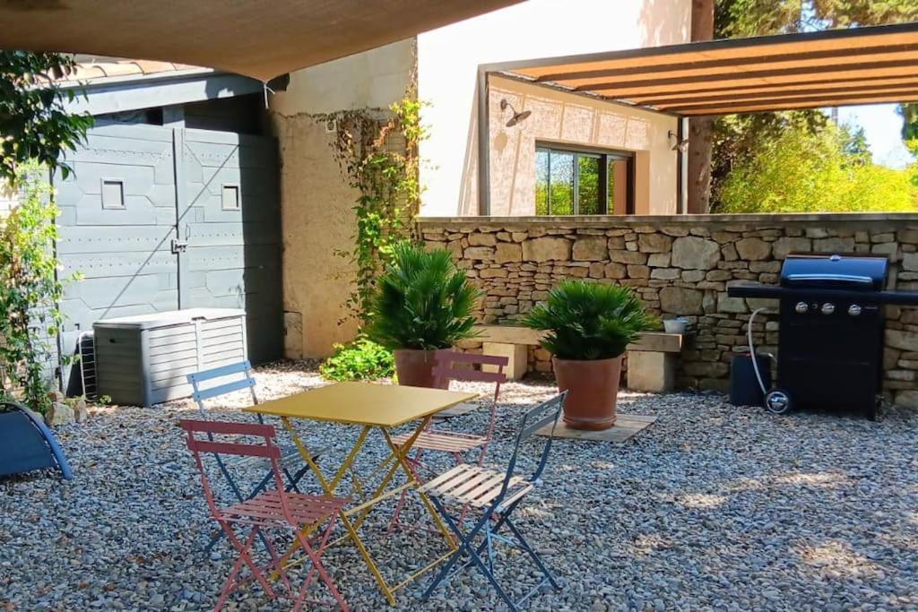 Gite Cosy Au Coeur Du Luberon Lagnes 외부 사진