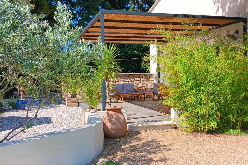 Gite Cosy Au Coeur Du Luberon Lagnes 외부 사진